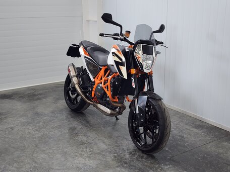 2013 KTM 690 Duke R, белый, 449000 рублей, вид 2