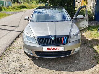 2011 Skoda Octavia II (A5) Рестайлинг, серый, 950000 рублей, вид 2