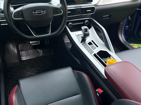 2021 Geely Coolray I, синий, 1580000 рублей - вид 28