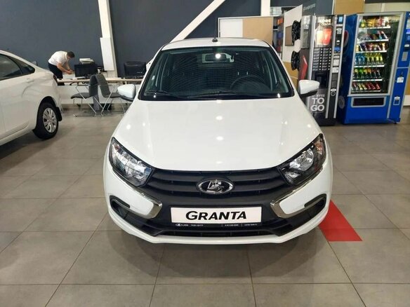 2026 Lada (ВАЗ) Granta I Рестайлинг, белый - вид 2