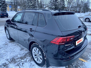 2017 Volkswagen Tiguan II, чёрный, 1750000 рублей, вид 5