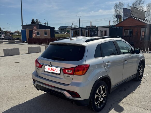 2017 Mitsubishi ASX I Рестайлинг 2, серебристый, 1700000 рублей - вид 3
