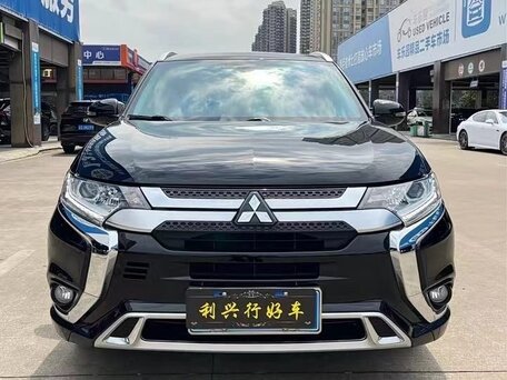2021 Mitsubishi Outlander III Рестайлинг 3, синий, 1688000 рублей, вид 2