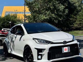 2020 Toyota Yaris IV, белый, 2475000 рублей, вид 1