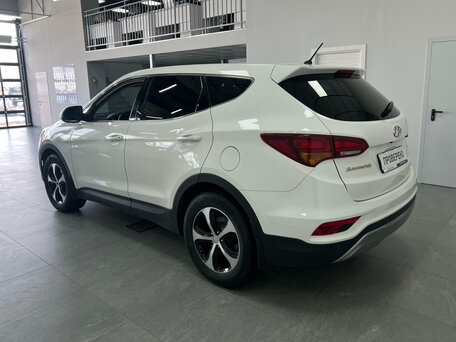 2015 Hyundai Santa Fe III Рестайлинг, белый, 2330000 рублей, вид 4