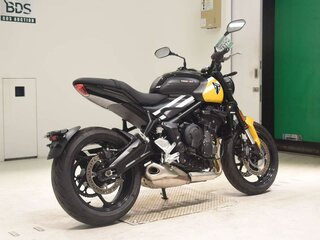 2025 Triumph Trident 660, чёрный, 999000 рублей, вид 5