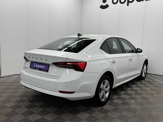 2021 Skoda Octavia IV (A8), белый, 1949000 рублей, вид 4