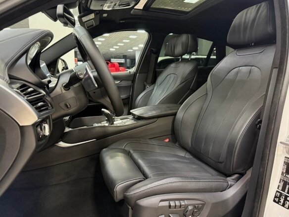 2017 BMW X6 M50d II (F16), белый, 3200000 рублей - вид 3