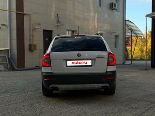 2012 Skoda Octavia Scout II (A5) Рестайлинг, белый, 1000000 рублей, вид 4