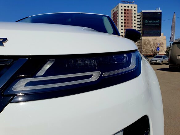 2025 Land Rover Range Rover Evoque L II Рестайлинг, белый - вид 8