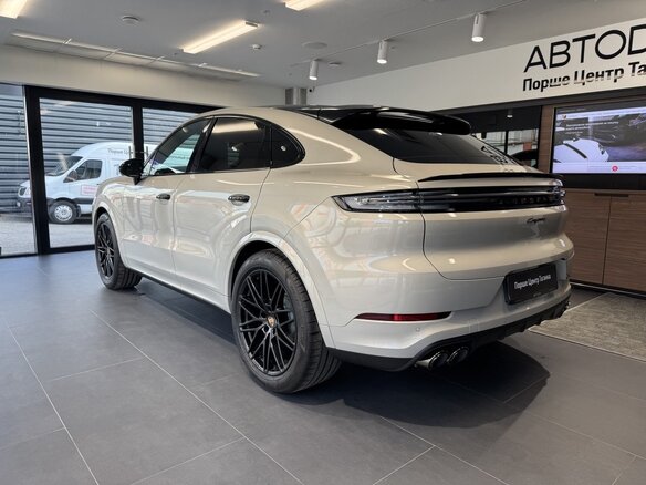 2026 Porsche Cayenne Coupé III Рестайлинг, бежевый, 18490000 рублей - вид 4