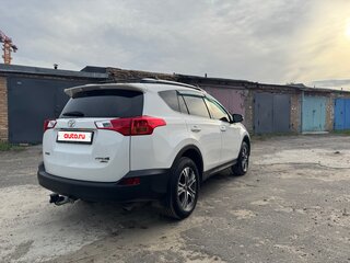 2014 Toyota RAV4 IV (XA40), белый, 1520000 рублей, вид 3