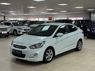 2012 Hyundai Solaris I, белый, 585000 рублей, вид 1
