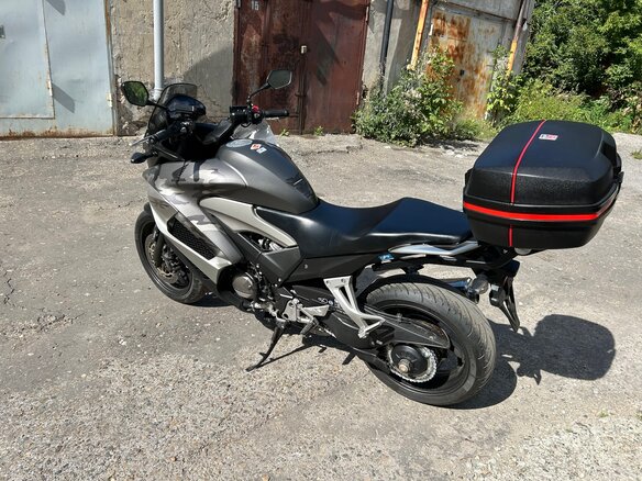 2013 Honda VFR 800X (Crossrunner), серый, 695000 рублей - вид 3