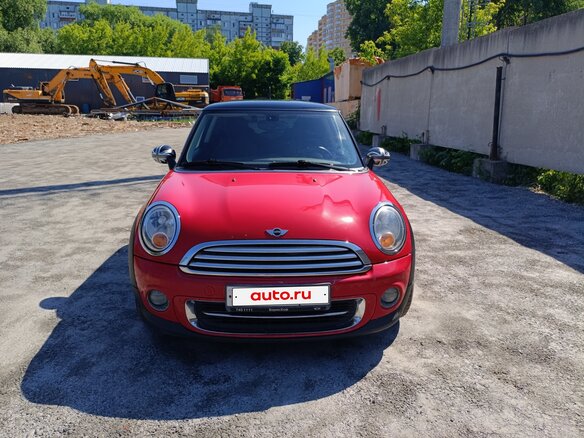 2011 Mini Hatch Cooper II (R56) Рестайлинг, красный, 850000 рублей - вид 2