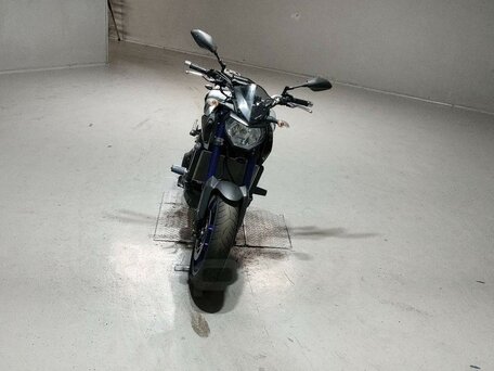 2015 Yamaha MT-09 (FZ-09), серебристый, 710000 рублей, вид 3