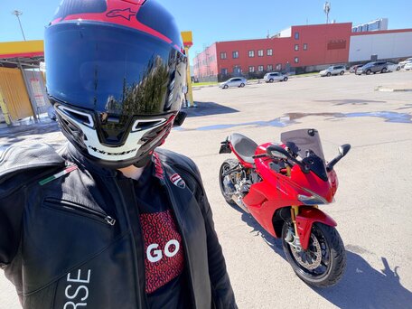 2018 Ducati Supersport, красный, 1100000 рублей, вид 1