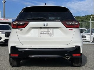 2023 Honda Fit RS IV Рестайлинг, белый, 1330000 рублей, вид 5