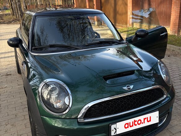 2013 Mini Hatch Cooper S II (R56) Рестайлинг, зелёный - вид 2