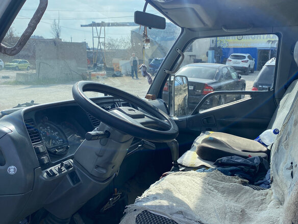 1999 Fuso (Mitsubishi) Canter, белый, 1060000 рублей - вид 2