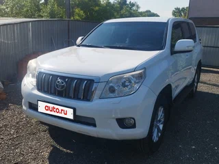 2013 Toyota Land Cruiser Prado 150 Series, белый, 3000000 рублей, вид 3