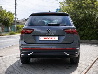 2021 Volkswagen Tiguan II Рестайлинг, серый, 4350000 рублей, вид 4