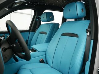 2025 Rolls-Royce Cullinan Black Badge I Рестайлинг (Series II), серый, 64990000 рублей, вид 4