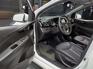 2022 Chevrolet Spark IV Рестайлинг, белый, 921000 рублей, вид 5