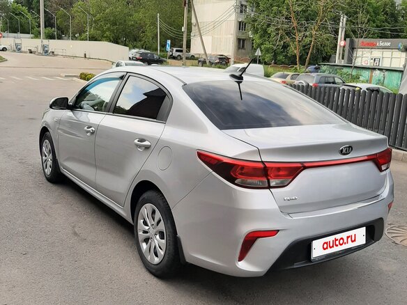 2017 Kia Rio IV, серебристый, 1380000 рублей - вид 6