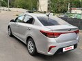 2017 Kia Rio IV, серебристый, 1380000 рублей - вид 6