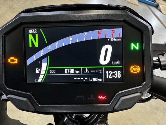 2021 Kawasaki Z 650, чёрный, 700000 рублей
