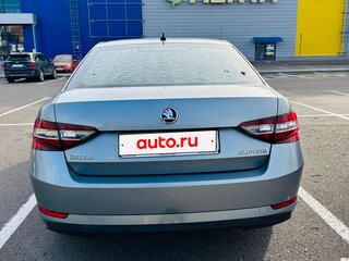 2015 Skoda Superb III, серый, 1550000 рублей, вид 4