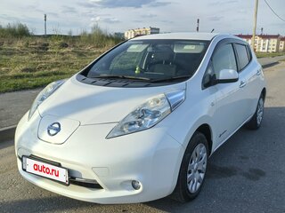 2013 Nissan Leaf I (ZE0/AZE0), белый, 830000 рублей, вид 2
