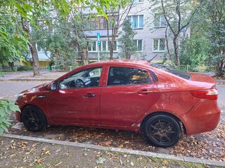 2012 Kia Rio 5-speed III, красный, 450000 рублей, вид 5