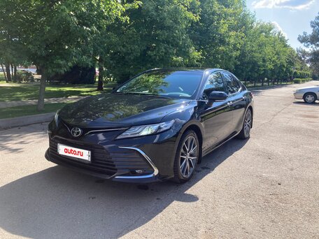 2023 Toyota Camry VIII (XV70) Рестайлинг, чёрный, 3790000 рублей, вид 1