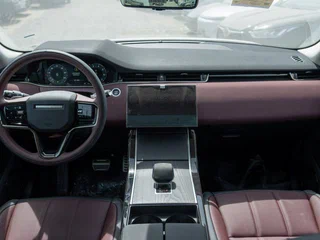 2026 Land Rover Range Rover Evoque P250 MHEV Long II Рестайлинг, белый, 5730000 рублей, вид 4