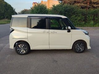 2022 Toyota Roomy I Рестайлинг, белый, 1010000 рублей, вид 3