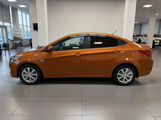2015 Hyundai Solaris I Рестайлинг, оранжевый, 895000 рублей, вид 2