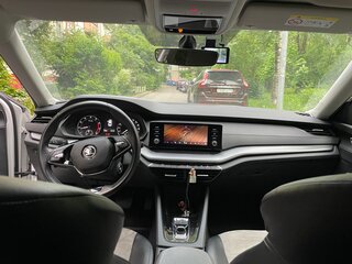 2021 Skoda Octavia IV (A8), белый, 2050000 рублей, вид 4