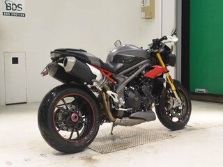 2017 Triumph Speed Triple, серый, 813000 рублей, вид 5