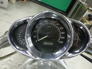 2003 Harley-Davidson V-Rod, серый, 699000 рублей, вид 4