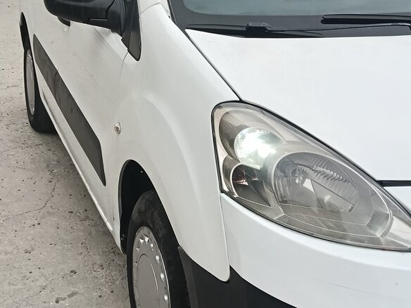 2013 Peugeot Partner II Рестайлинг, белый, 465000 рублей - вид 3