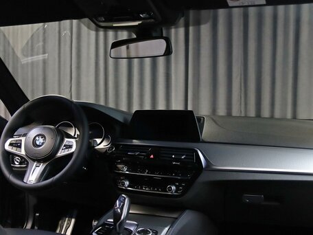 2020 BMW 5 серии 520d xDrive VII (G30/G31/G38), чёрный, 3149000 рублей, вид 5