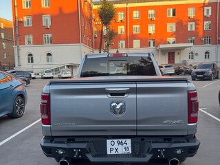 2021 Ram 1500 Quad Cab V, серый, 5700000 рублей, вид 5