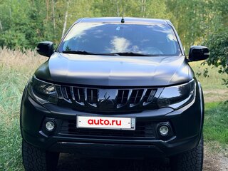 2017 Mitsubishi L200 V, чёрный, 3000000 рублей, вид 3