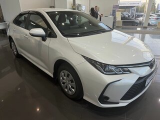 2022 Toyota Corolla XII (E210), белый, 1945000 рублей, вид 3
