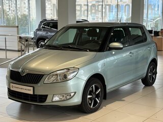 2012 Skoda Fabia II Рестайлинг, зелёный, 475000 рублей, вид 1