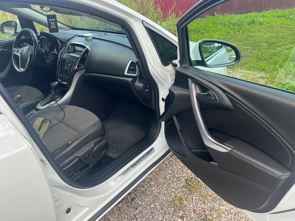 2012 Opel Astra J Рестайлинг, белый, 800000 рублей - вид 6
