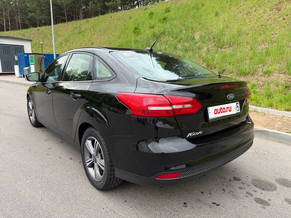 2017 Ford Focus III Рестайлинг, чёрный, 920000 рублей - вид 5