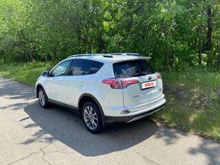 2018 Toyota RAV4 IV (XA40) Рестайлинг, белый, 2550000 рублей, вид 5
